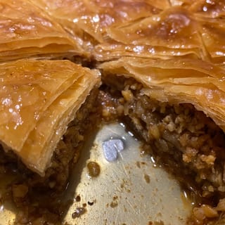 Baklava (walnut/ honey) phyllo
